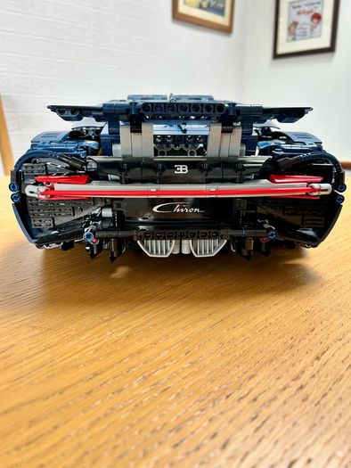Lego Technic Bugatti Chiron 24083