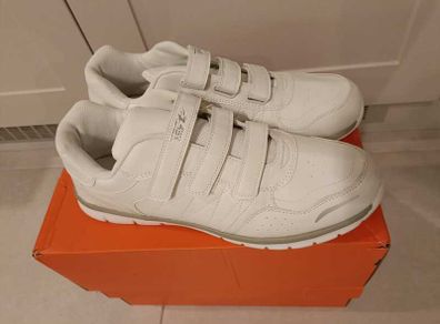 Men Sport ShoesTrainers 14 UK Tech one 50 EU