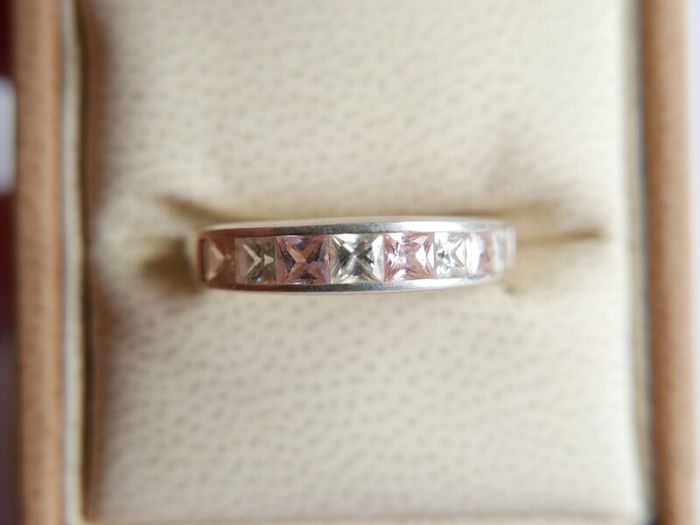 Vintage 925 Sterling Silver Ring with Pink and Clear Stones size Q - 3,0g