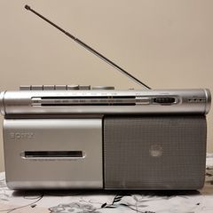 Sony Radio CFM-20 FM Radio Cassette Recorder Mains or Battery power, perfect condition.