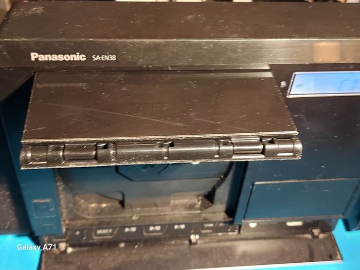 Panasonic SA-EN38 MINI STEREORadio CD MP3 USB iPod Dock music system, in excellent condition