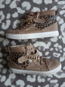 Flat Ankle Trainers / Boots Size 6