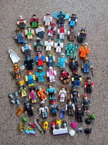 Large Roblox figures bundle