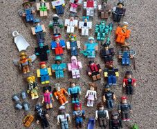 Large Roblox figures bundle