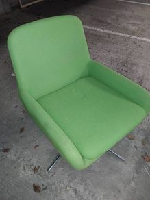 Excellent condition green swivel chair