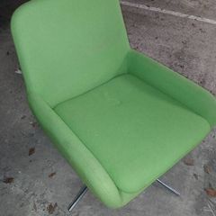 Excellent condition green swivel chair