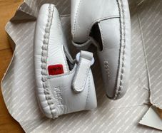 Kickers white leather christening baby booties 0-9 months