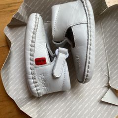 Kickers white leather christening baby booties 0-9 months
