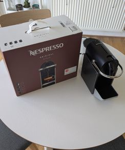 Nespresso Pixie C62