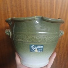 Kiltrea Pottery plant pot