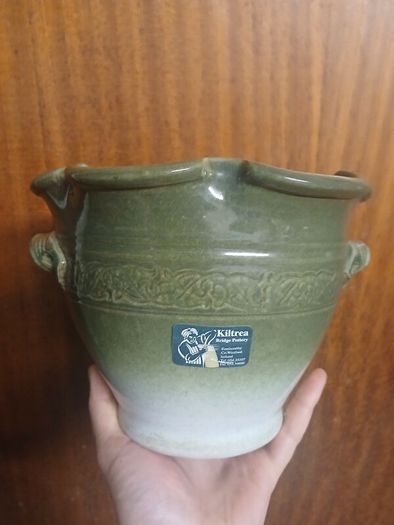Kiltrea Pottery plant pot