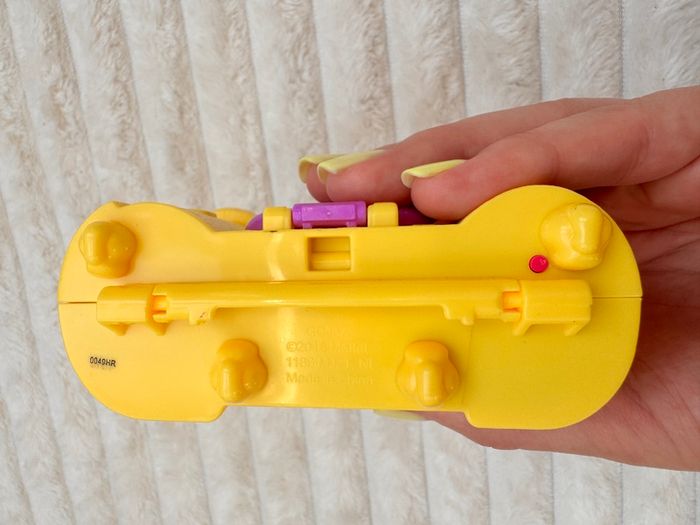 Polly Pocket World Surf 'N' Sandventure Compact 2 Micro Dolls Used Please see photos