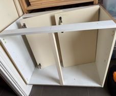 Kitchen undercounter cabinet and end piece