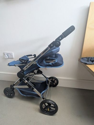 Silver Cross Childrens Buggie, Pram and Carseat