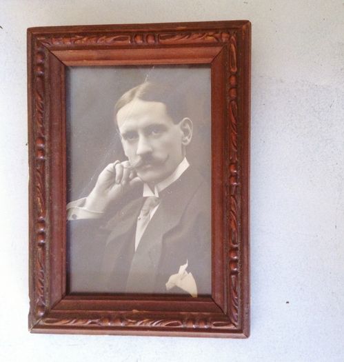Early century French picture of an elegant gentleman