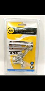 Yale security  door chain new sealed