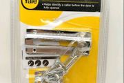 Yale security  door chain new sealed