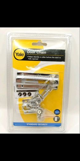Yale security  door chain new sealed