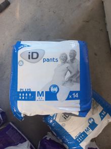 I.D. pants size medium