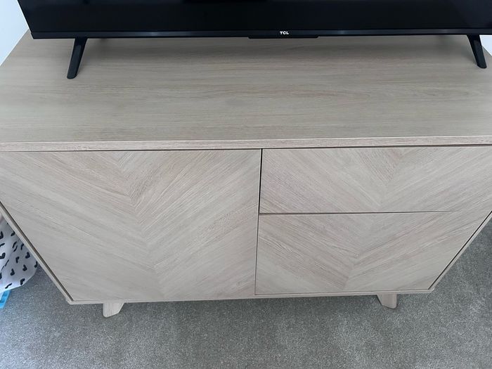 sideboard