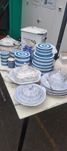 6 Cornishware Style Storage Tins