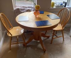 Very Solid Circular Extendable Kitchen Dining Table - Can Deliver