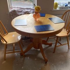 Very Solid Circular Extendable Kitchen Dining Table - Can Deliver
