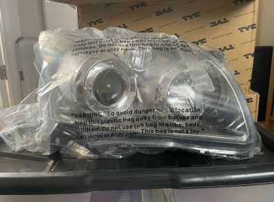 W2006-2009 Toyota Avensis Head Lamps