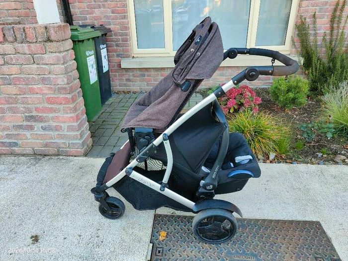 Babylo Duo x2 (double buggy) with MaxiCosi CabrioFix Isofix Base