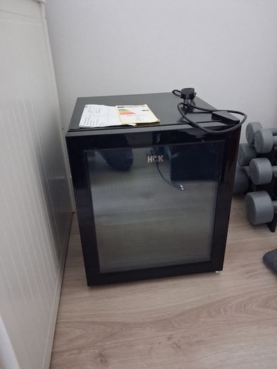 Mini fridge