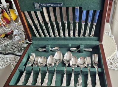 Vintage Arthur Price Canteen of Cutlery