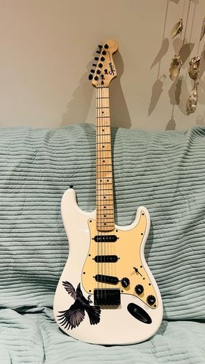 Guitar Squier Strat Custom