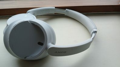 Headphone