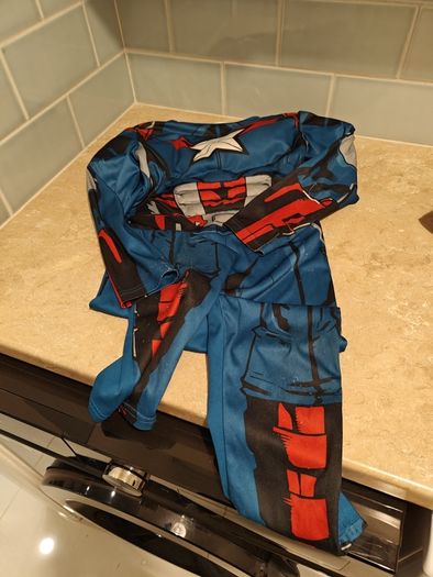 Halloween costume Captain America 5/6 years old