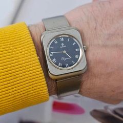 Vintage Swiss Made Rado Elegant Mechanical Wind up Swiss Watch from 1970s Unisex