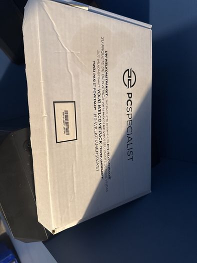 Pcspecialist Tornado R3 Gaming Pc + Monitor