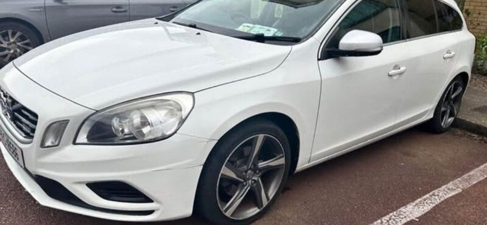 Volvo V60 2011, D3 2L, R Design, 163bhp