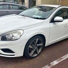Volvo V60 2011, D3 2L, R Design, 163bhp