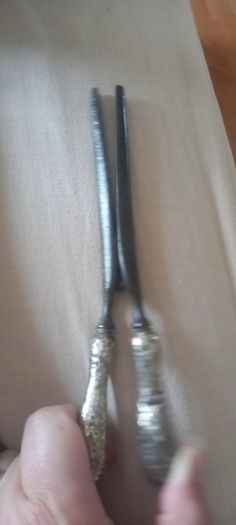 metal tongs