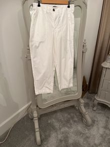 White Cotton 3/4 length Trousers size 10