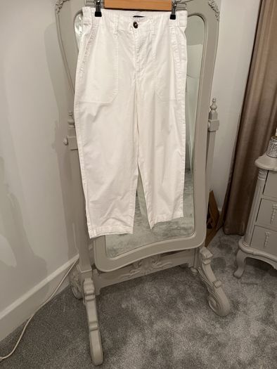 White Cotton 3/4 length Trousers size 10