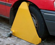 Wheel clamp for Car, Van, Caravan or Trailer. Quick sale. Free to collect
