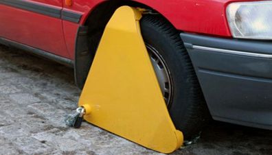 Wheel clamp for Car, Van, Caravan or Trailer. Quick sale. Free to collect