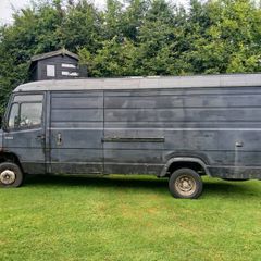 Vintage Mercedes 709d Camper Conversion