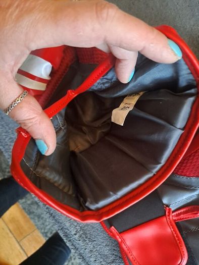 Lonsdale boxing gloves size In photos
