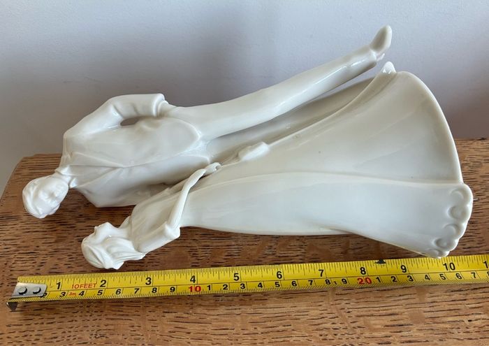 Porclain Figurine