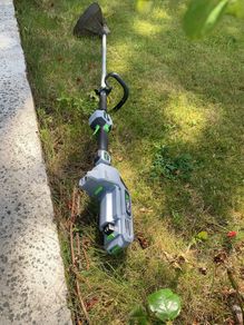 Grass strimmer