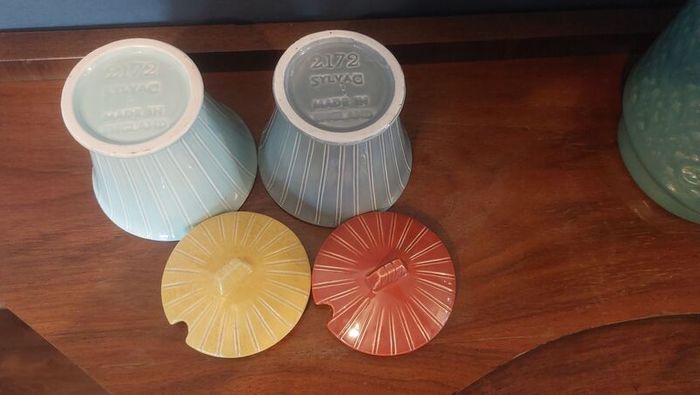 Fabulous Pair of Vintage Art Deco Style Mid Century SylvaC Lidded Preserves Pots Shape Number 2172, in Fabulous 50s Colourways, Priced at E30 Each, or E55 for the Pair