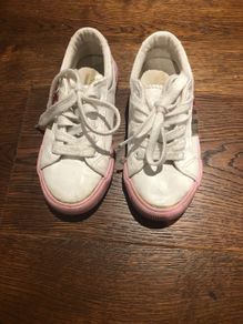 girls sneakers