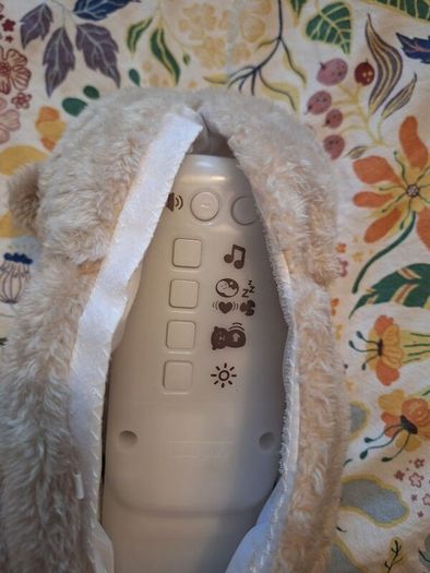 Fisher-Price Soothe 'n Snuggle Otter- portable baby sleep aid.